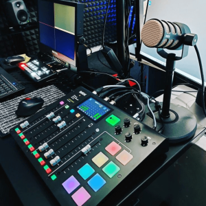 LIVE STREAMING